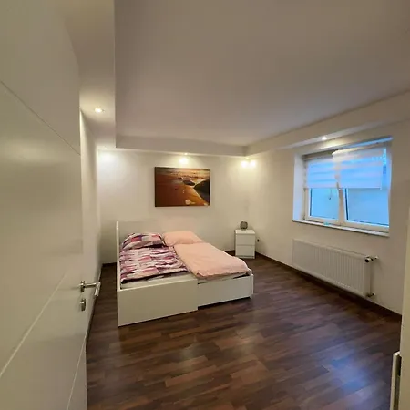 Eigenes 2 Naehe Frankfurt Lejlighed *